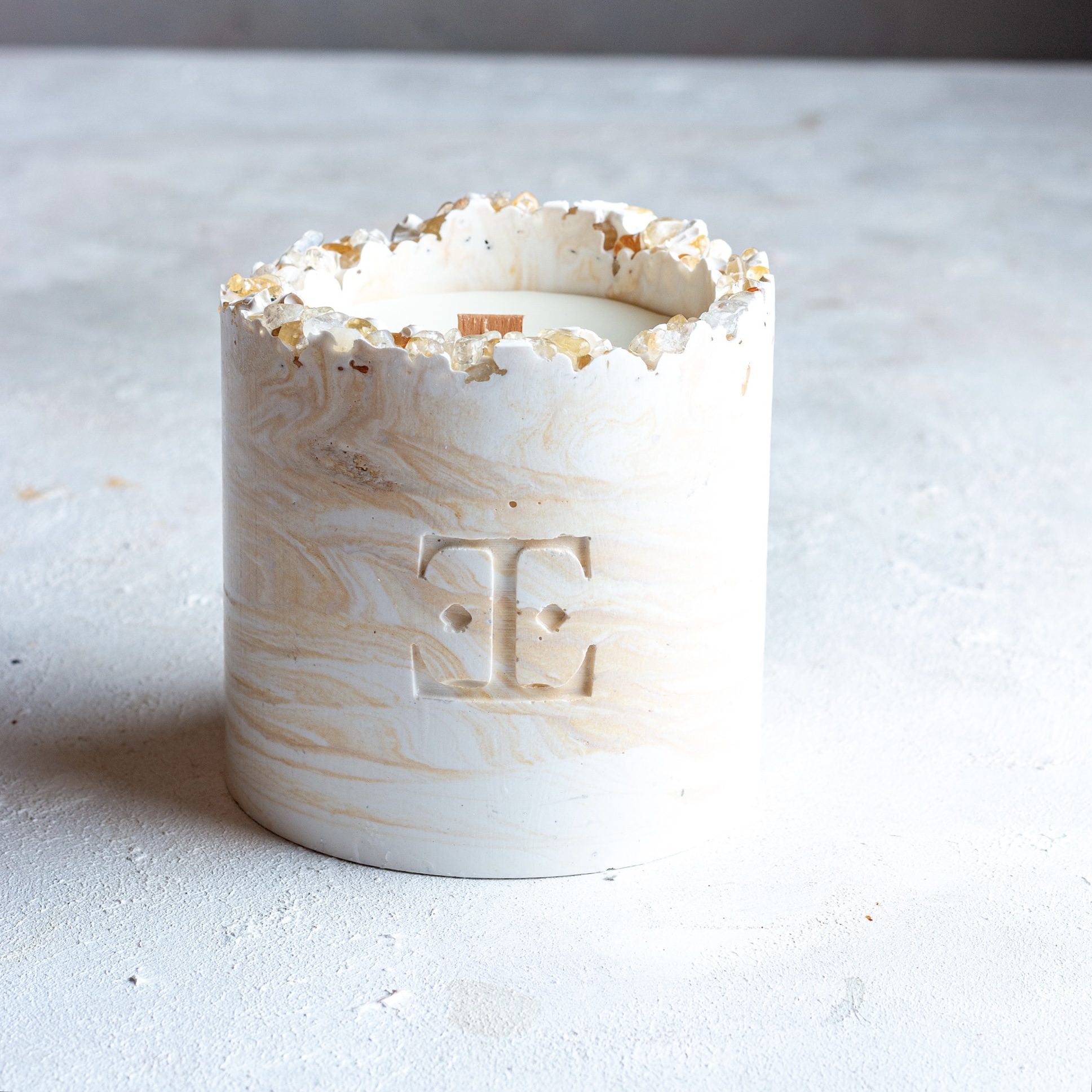 Fresh Bloom Taşlı - Büyük Boy Mum (300G)